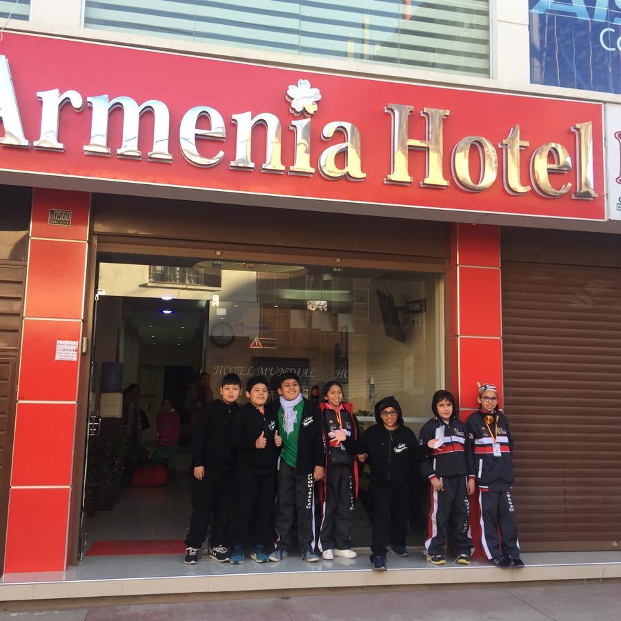 Armenia Hotel Кочабамба Екстериор снимка